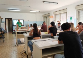Settimana della Scienza 2024 - I ricercatori Sotacarbo presso l'Istituto Gramsci-Amaldi di Carbonia Settimana della Scienza 2024 - I ricercatori Sotacarbo presso l'Istituto Gramsci-Amaldi di Carbonia
