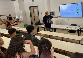 Settimana della Scienza 2024 - I ricercatori Sotacarbo presso l'Istituto Angioy di Carbonia Settimana della Scienza 2024 - I ricercatori Sotacarbo presso l'Istituto Angioy di Carbonia