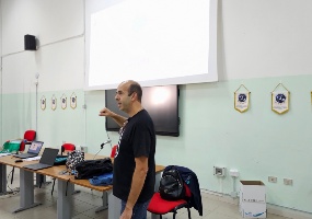 Settimana della Scienza 2025 - I ricercatori Sotacarbo presso l'Istituto Gramsci-Amaldi di Carbonia Settimana della Scienza 2025 - I ricercatori Sotacarbo presso l'Istituto Gramsci-Amaldi di Carbonia