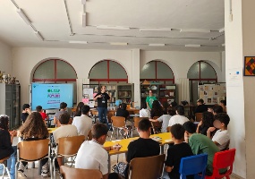 Settimana della Scienza 2026 - I ricercatori Sotacarbo presso l'Istituto Comprensivo Satta di Carbonia Settimana della Scienza 2026 - I ricercatori Sotacarbo presso l'Istituto Comprensivo Satta di Carbonia