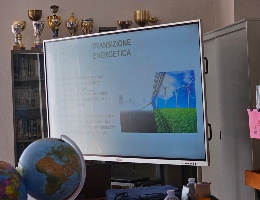 Settimana della Scienza 2026 - I ricercatori Sotacarbo presso l'Istituto Comprensivo Satta di Carbonia Settimana della Scienza 2026 - I ricercatori Sotacarbo presso l'Istituto Comprensivo Satta di Carbonia