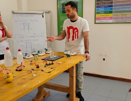 Macchinine a idrogeno ed elettrolisi Macchinine a idrogeno ed elettrolisi