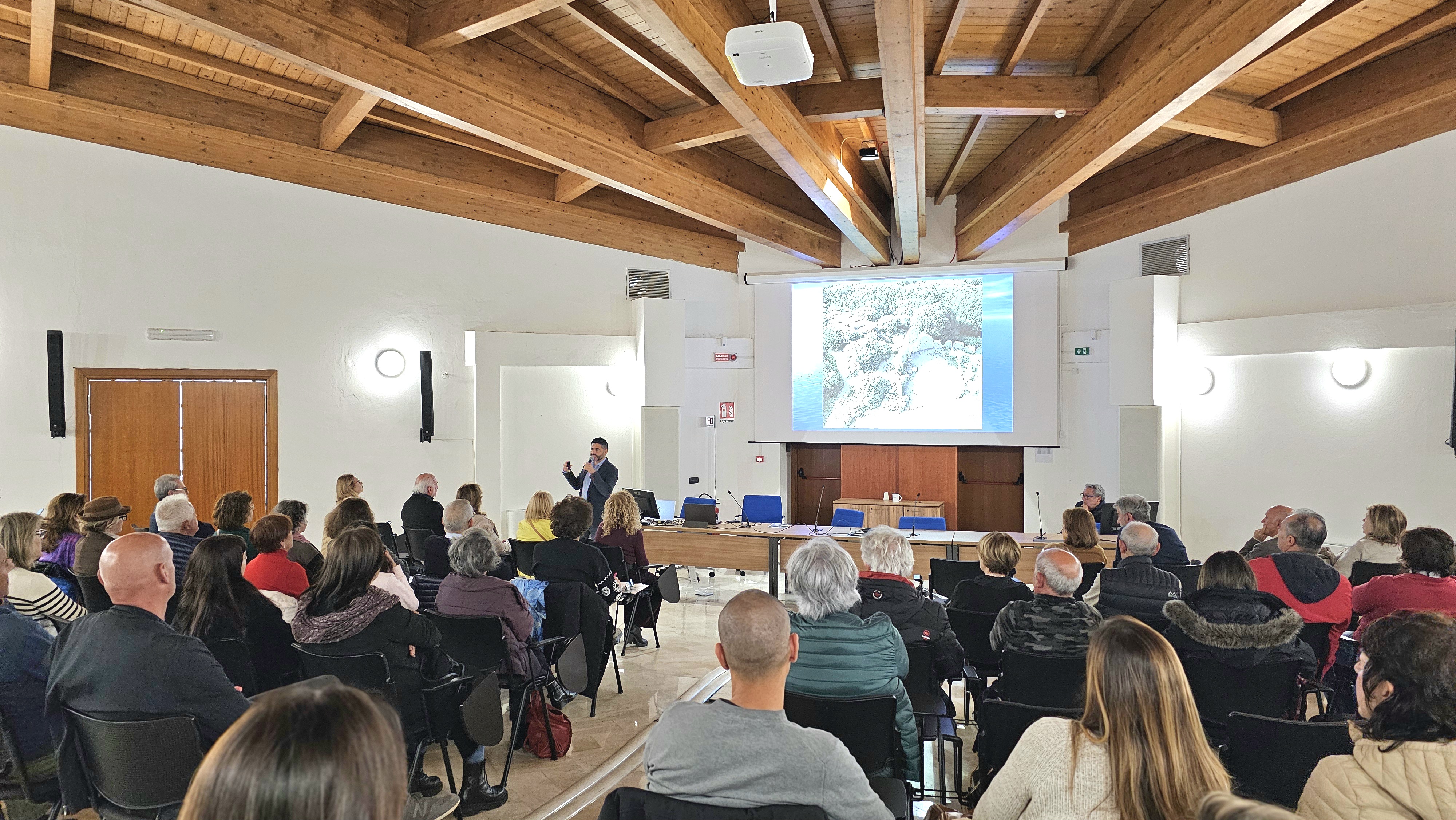 Nicola Dessì, divulgatore scientifico.