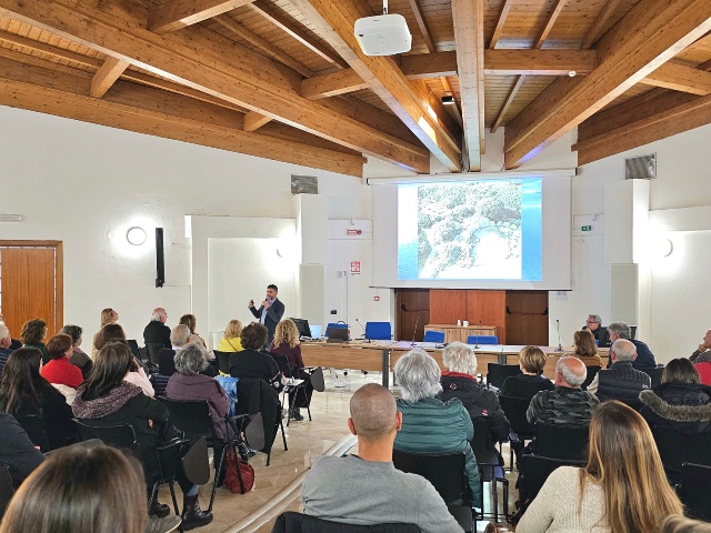 Nicola Dessì, divulgatore scientifico. Nicola Dessì, divulgatore scientifico.