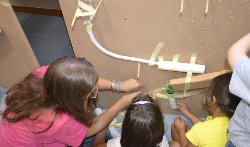 Realizzazione del circuito per il laboratorio “Biglie energetiche”