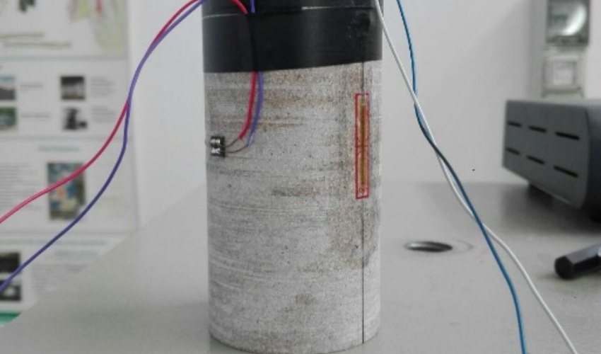 Provino di roccia strumentato con Strain Gauge