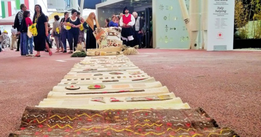 Social Carpet Social Carpet