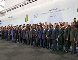 800px-COP21_participants_-_30_Nov_2015_(23430273715) 800px-COP21_participants_-_30_Nov_2015_(23430273715)