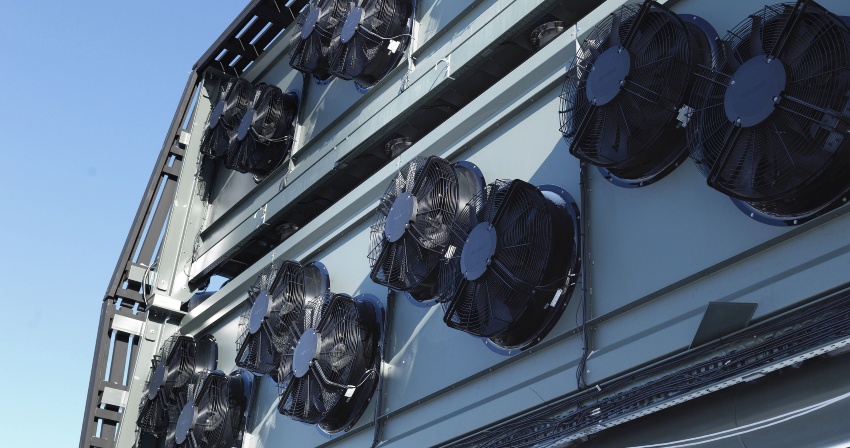 Climeworks Orca plant. Climeworks Orca plant.