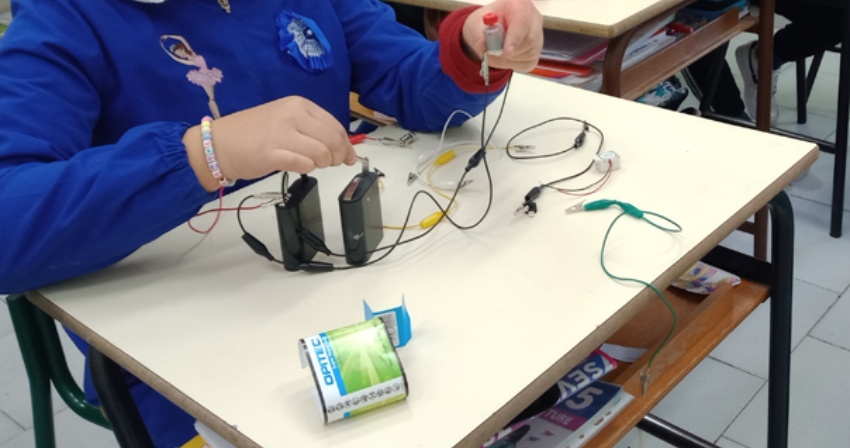 Laboratorio di elettricità dalla CO2 Laboratorio di elettricità dalla CO2