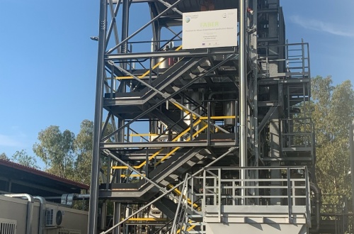 (2024) Plastic waste gasification using oxygen-enriched air and steam: experimental and model results from a large pilot-scale reactor (2024) Plastic waste gasification using oxygen-enriched air and steam: experimental and model results from a large pilot-scale reactor